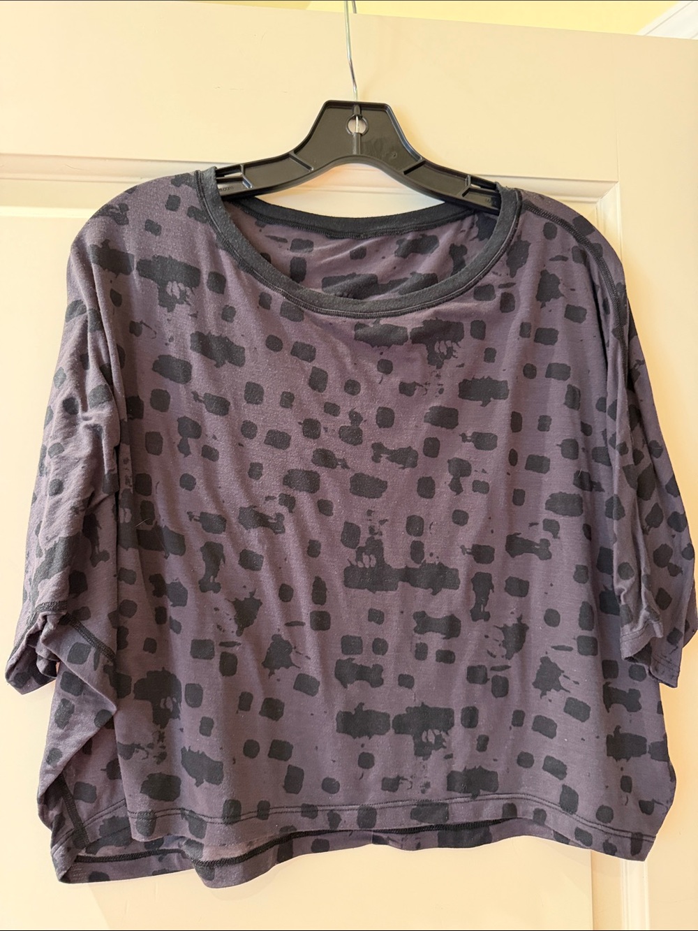lululemon athletica Black and Charcoal crop top